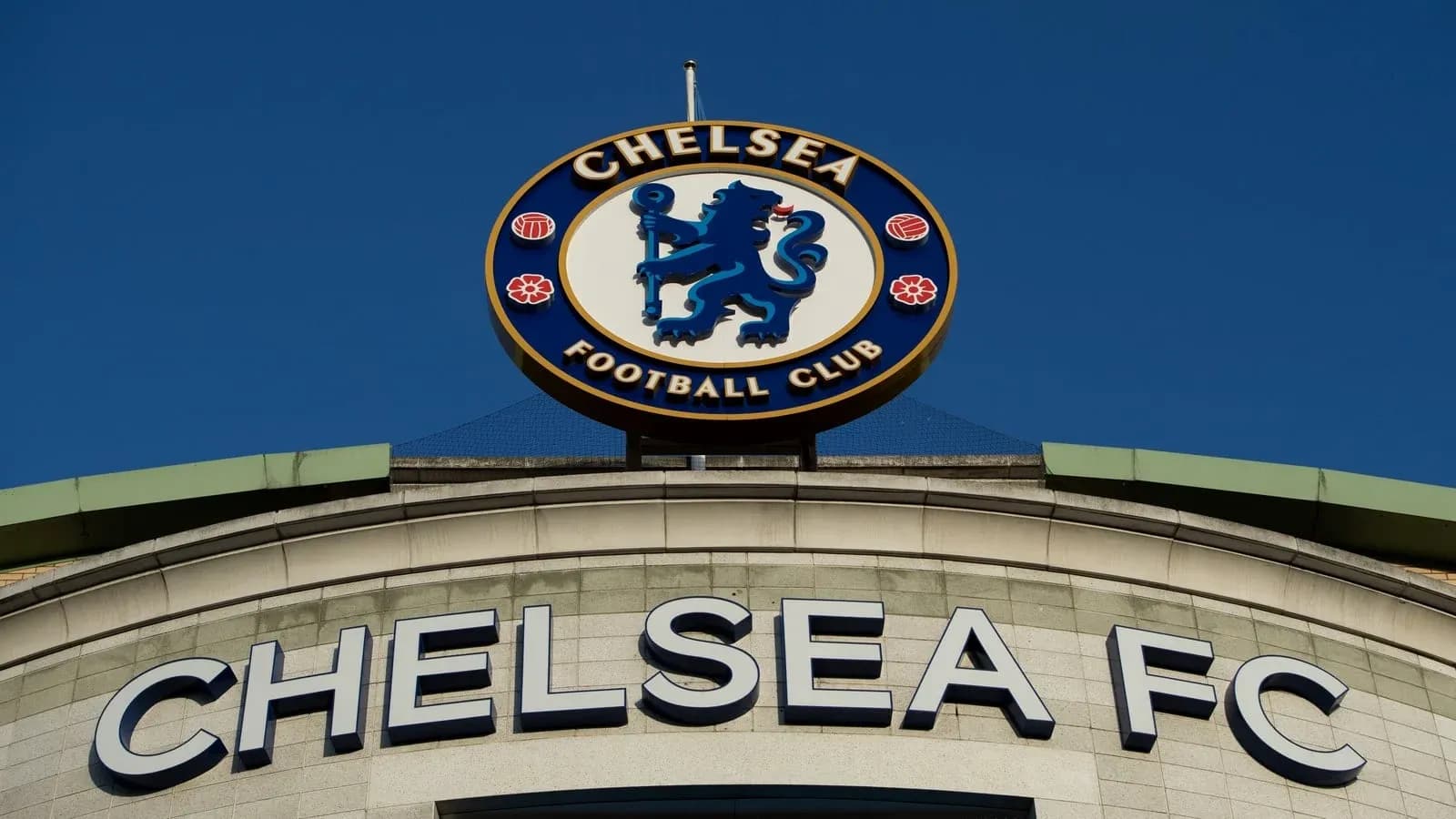 Logotipo del Chelsea FC en el estadio