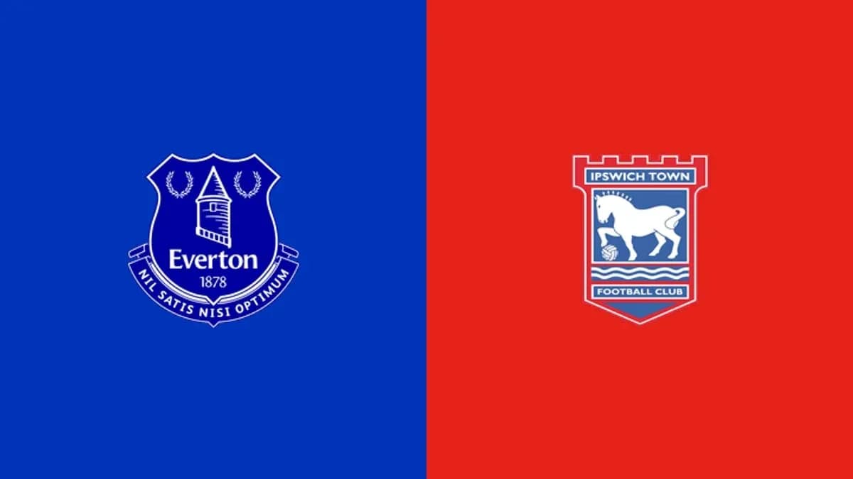 Logos de Everton e Ipswich Town en fondo dividido