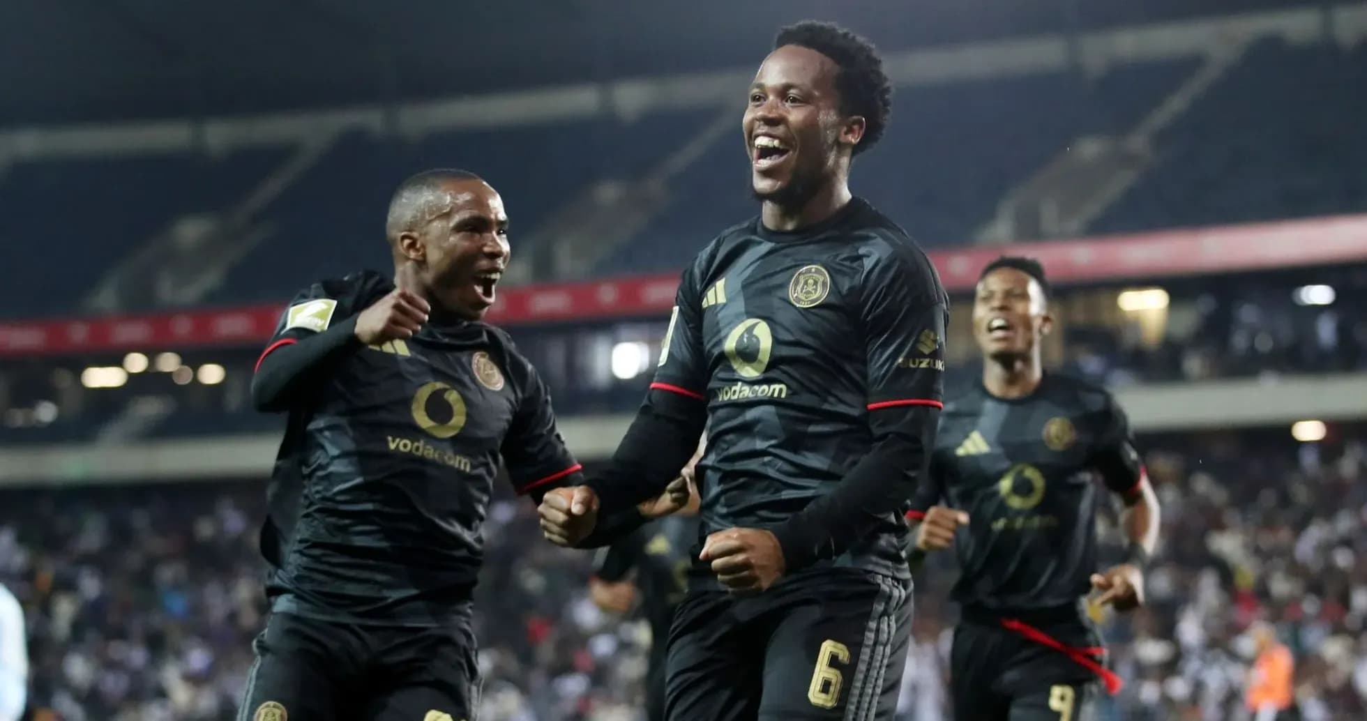 Jugadores de Orlando Pirates celebrando un gol