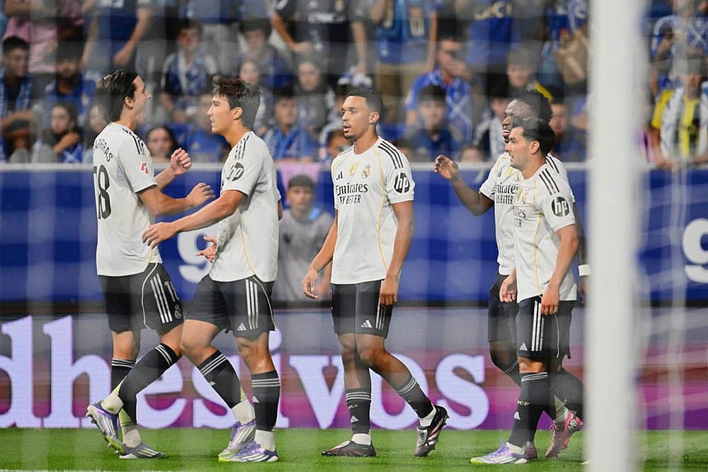 Jugadores de Real Madrid celebrando un gol