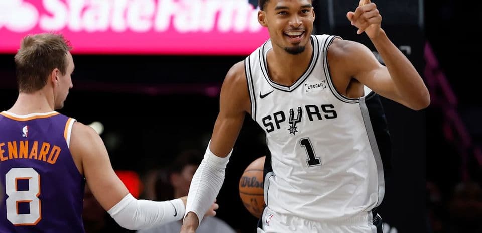 Los Spurs favoritos para ganar el título NBA; Victor Wembanyama domina encuesta de GM para la temporada 2026-27