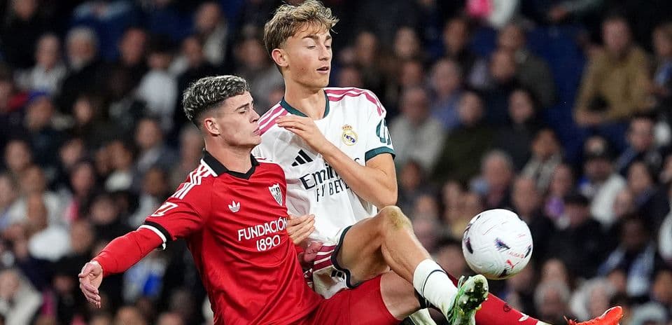 Dean Huijsen destaca la solidez defensiva de Real Madrid tras victoria ante Sevilla