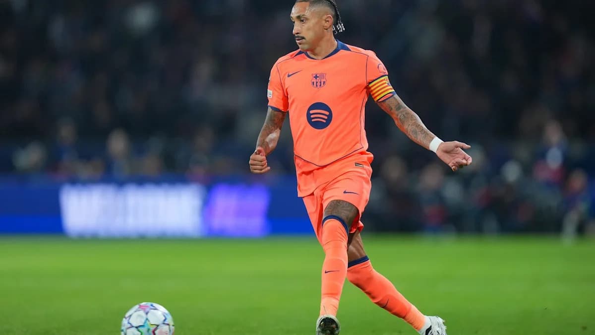 El capitán del Barcelona, Raphinha, apoya video que cuestiona los criterios del Balón de Oro tras triunfo de Harry Kane
