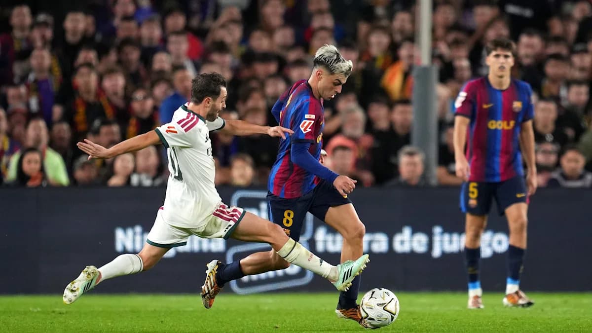 Pedri y Cubarsi reaccionan tras la derrota del Barcelona 1-2 ante Real Madrid: 'No jugamos bien'