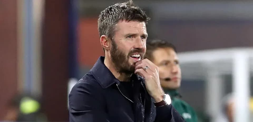 ¿Qué falló para Michael Carrick en el Manchester United? Derrota humillante ante Como lo pone al borde del despido