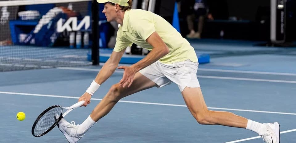 ¿Qué tan grave es la lesión de rodilla de Jannik Sinner?