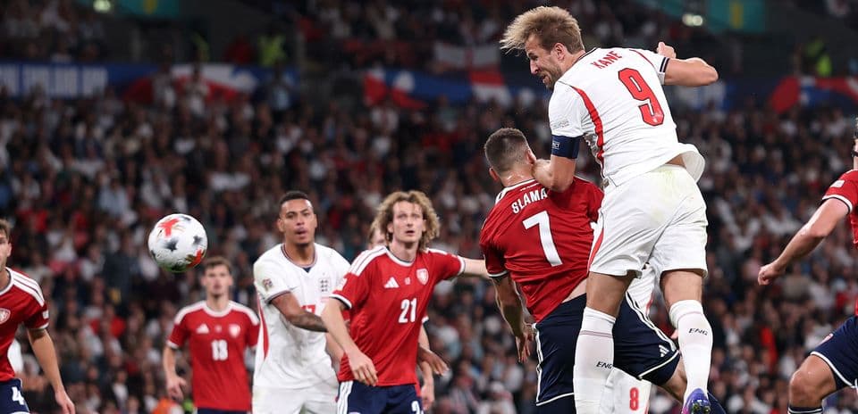 Harry Kane celebra una noche histórica con doblete en Wembley