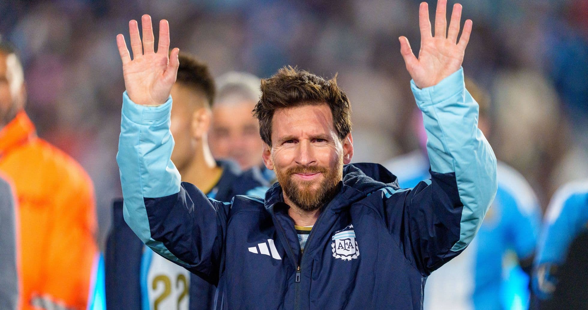 Lionel Messi recibe membresía honoraria de River Plate en emotivo adiós internacional en el Monumental