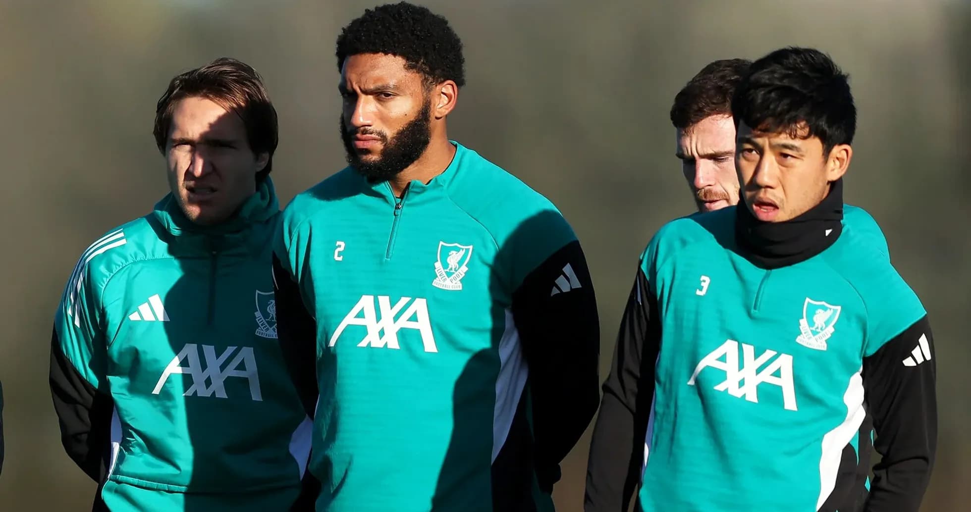 Jugadores en sesión de entrenamiento del Liverpool Jugadores en sesión de entrenamiento del Liverpool