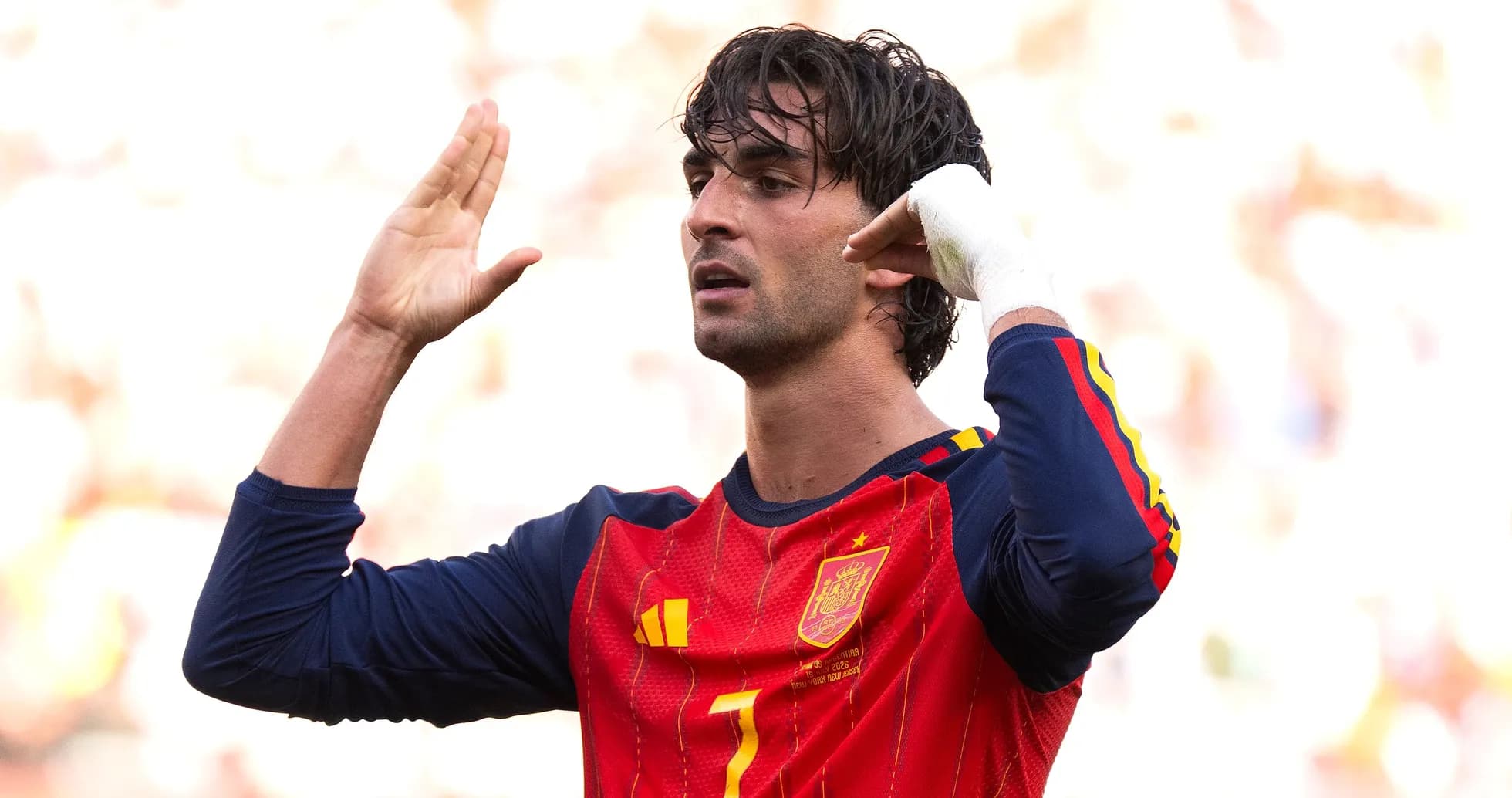 Jugador de España haciendo señal durante el partido Jugador de España haciendo señal durante el partido