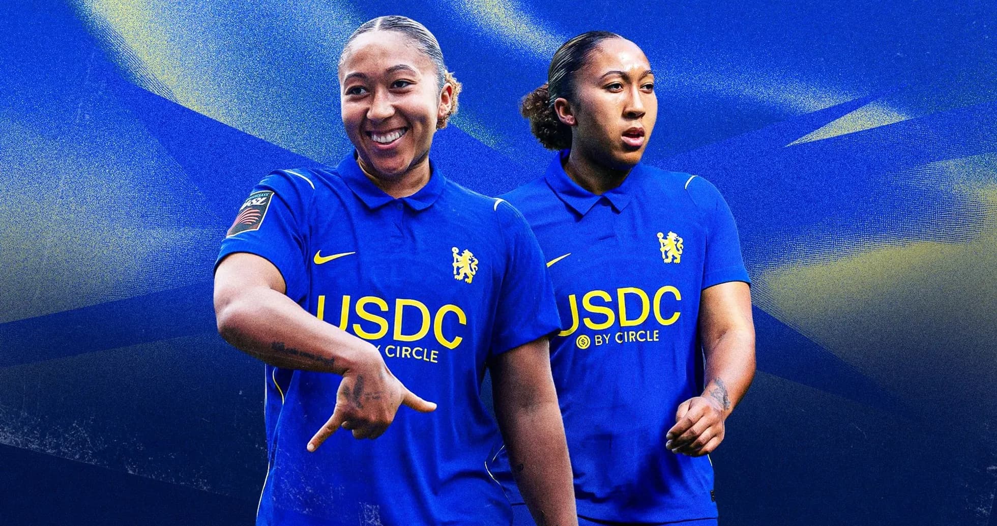 Jugadora de Chelsea con uniforme azul sonriendo Jugadora de Chelsea con uniforme azul sonriendo