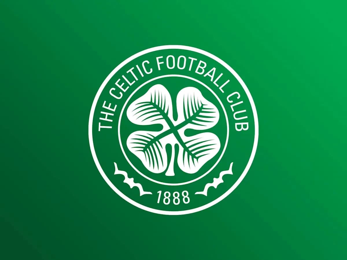 Logo del Celtic Football Club en fondo verde Logo del Celtic Football Club en fondo verde