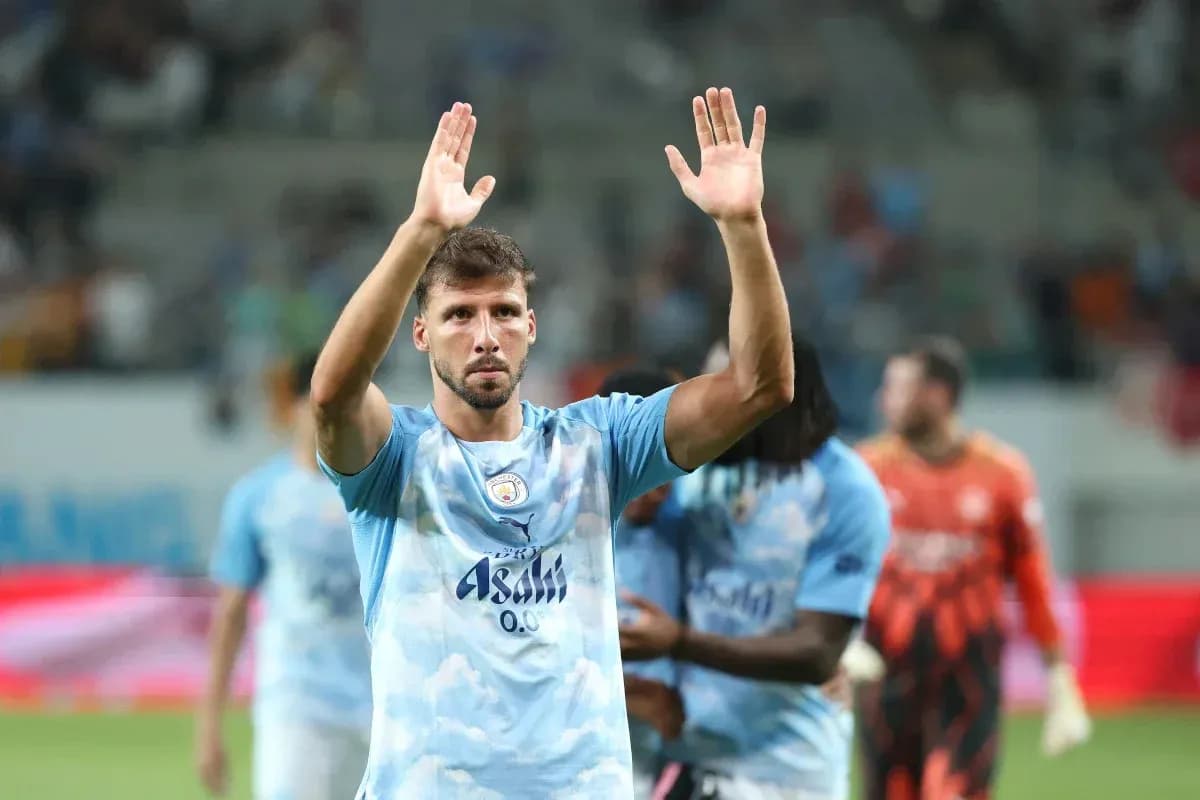 Jugador saludando a la afición después del partido Jugador saludando a la afición después del partido