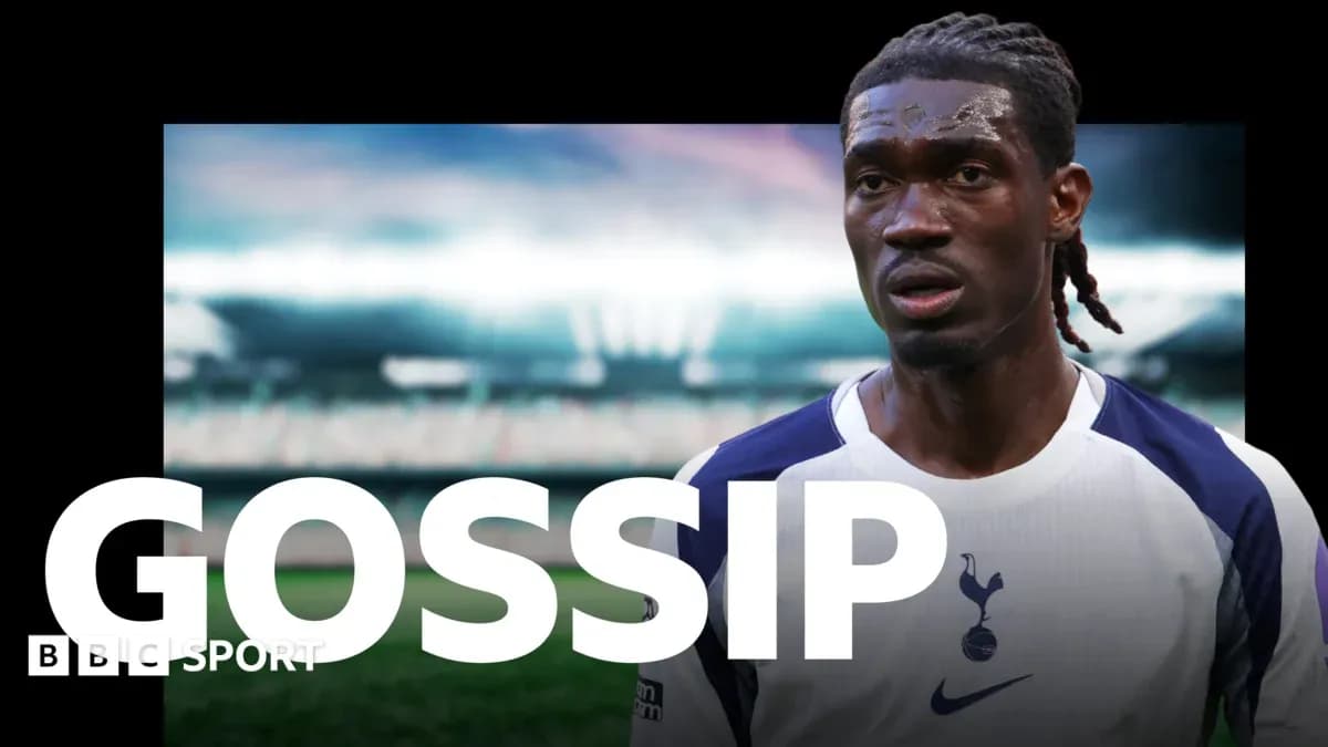 Jugador de Tottenham en el campo durante un partido Jugador de Tottenham en el campo durante un partido