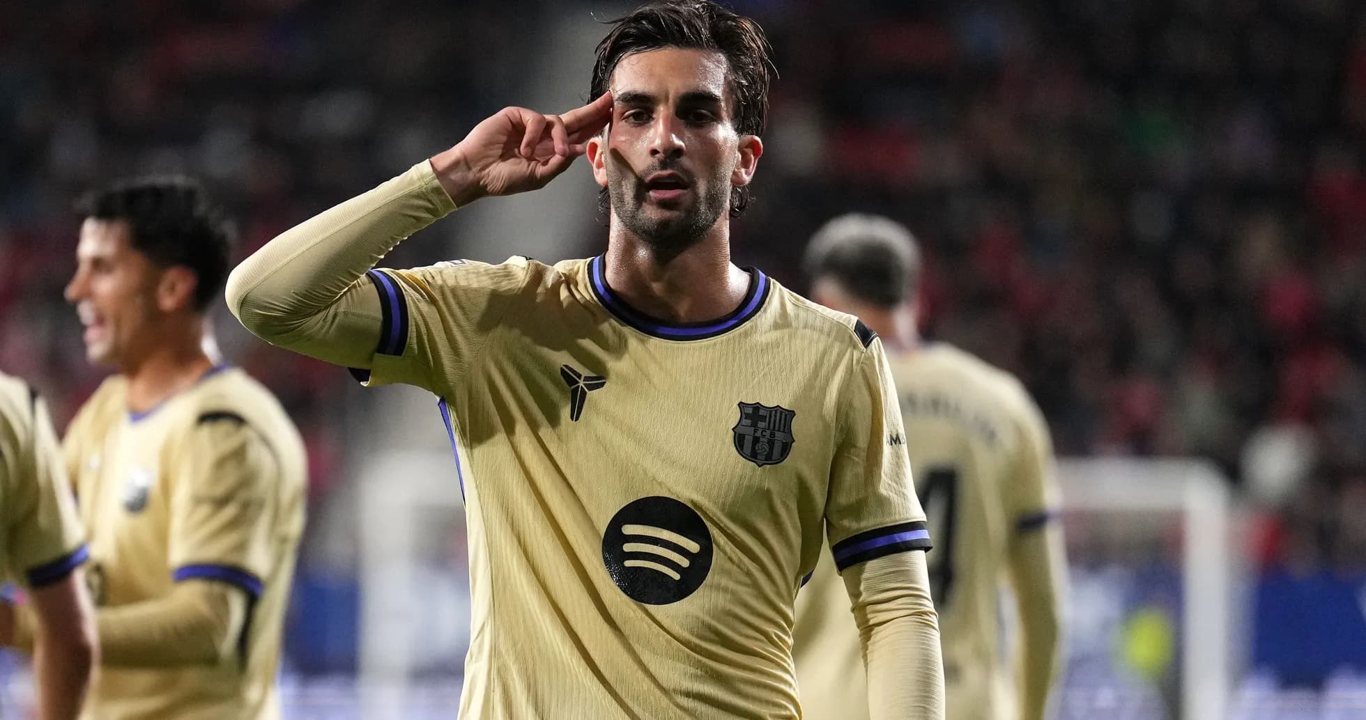 Jugador de Barcelona celebrando un gol con gesto Jugador de Barcelona celebrando un gol con gesto