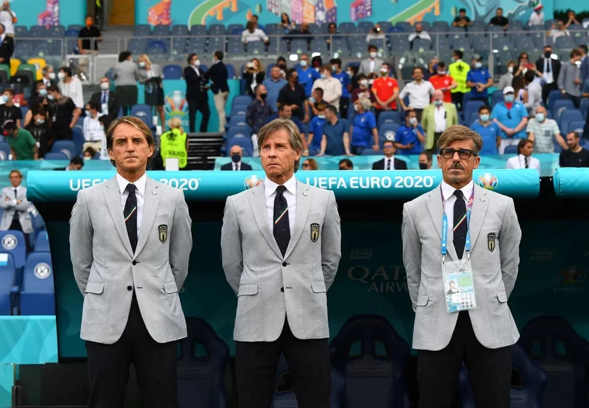 Entrenadores de Italia en el banquillo durante Euro 2020 Entrenadores de Italia en el banquillo durante Euro 2020