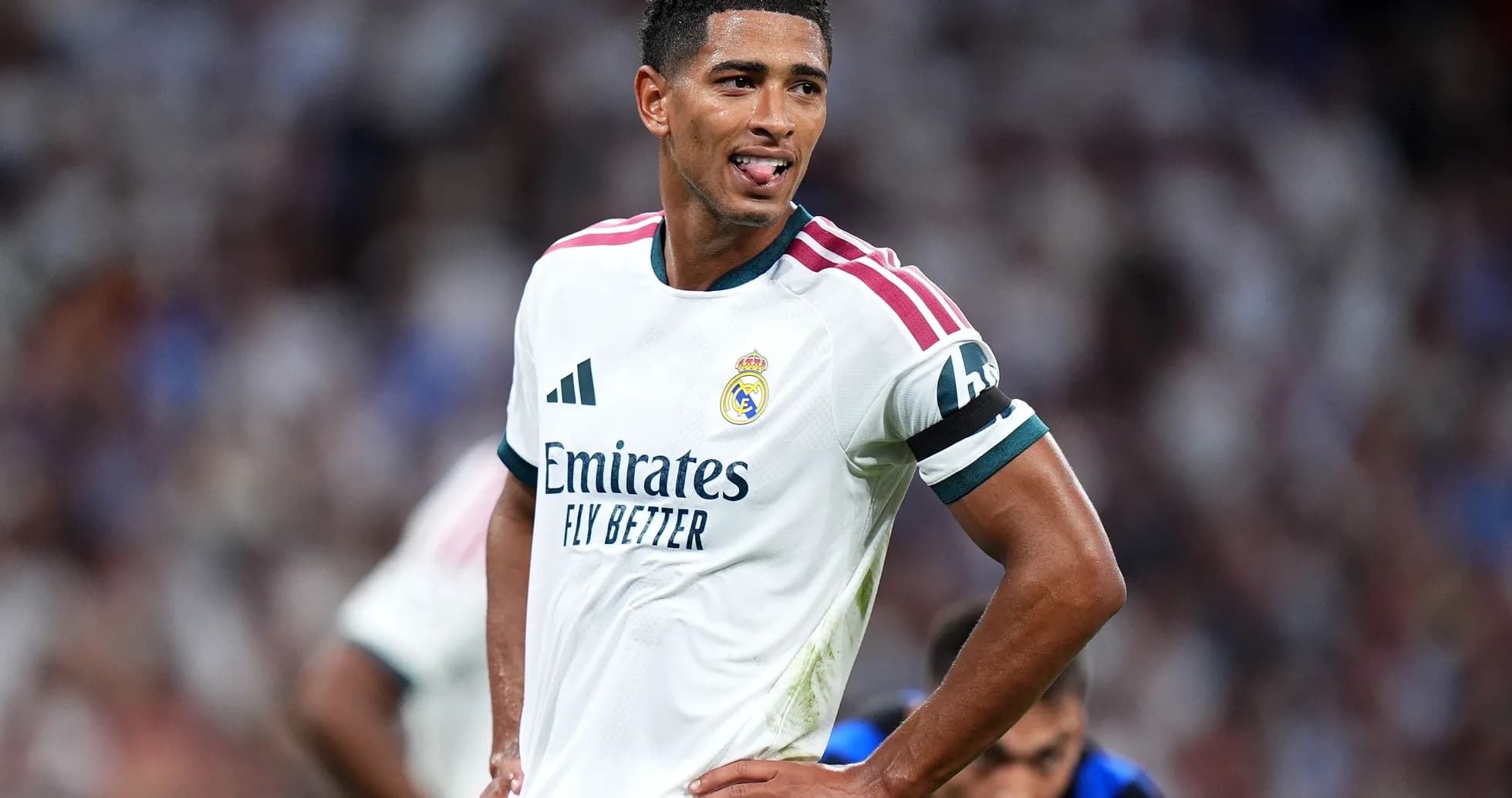 Jugador de Real Madrid en acción durante el partido Jugador de Real Madrid en acción durante el partido