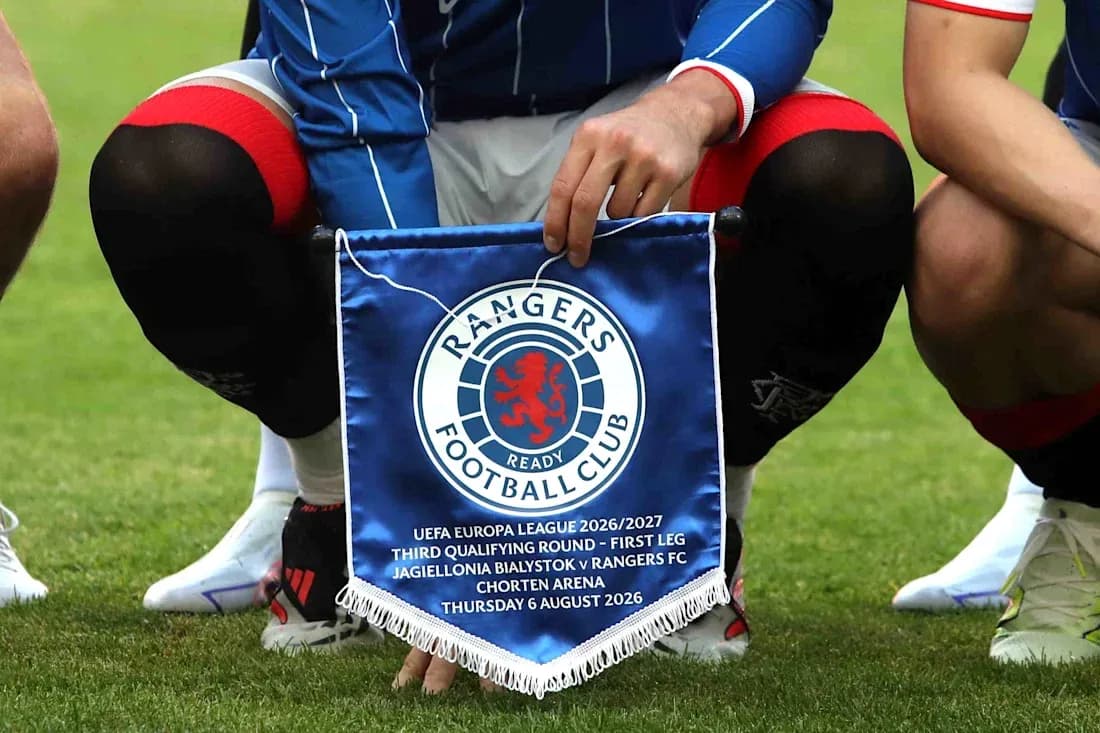 Bandera del Rangers FC para el partido Bandera del Rangers FC para el partido