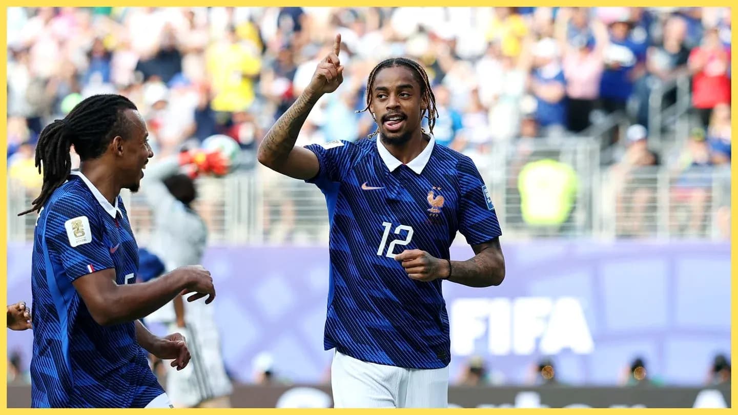 Jugadores de Francia celebrando un gol en partido Jugadores de Francia celebrando un gol en partido