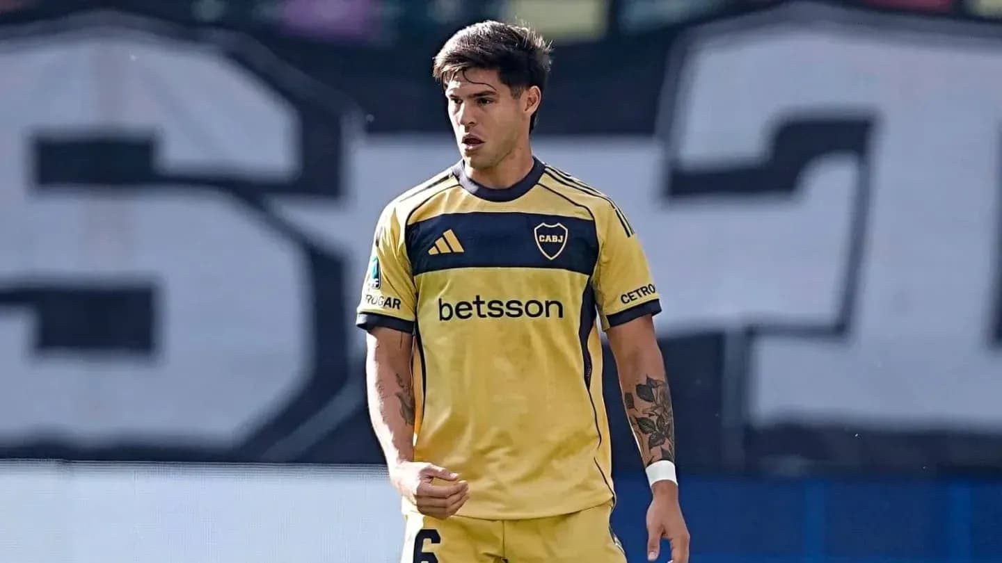 Jugador de Boca Juniors en acción durante el partido Jugador de Boca Juniors en acción durante el partido