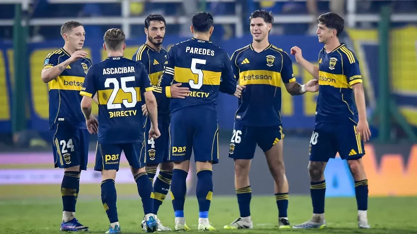Jugadores de Boca Juniors celebrando un gol Jugadores de Boca Juniors celebrando un gol