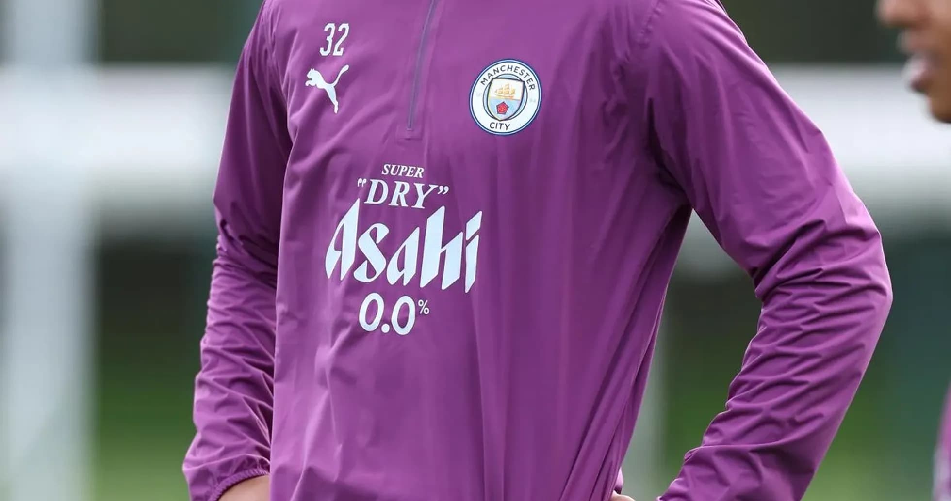 Jugador de Manchester City en sesión de entrenamiento Jugador de Manchester City en sesión de entrenamiento