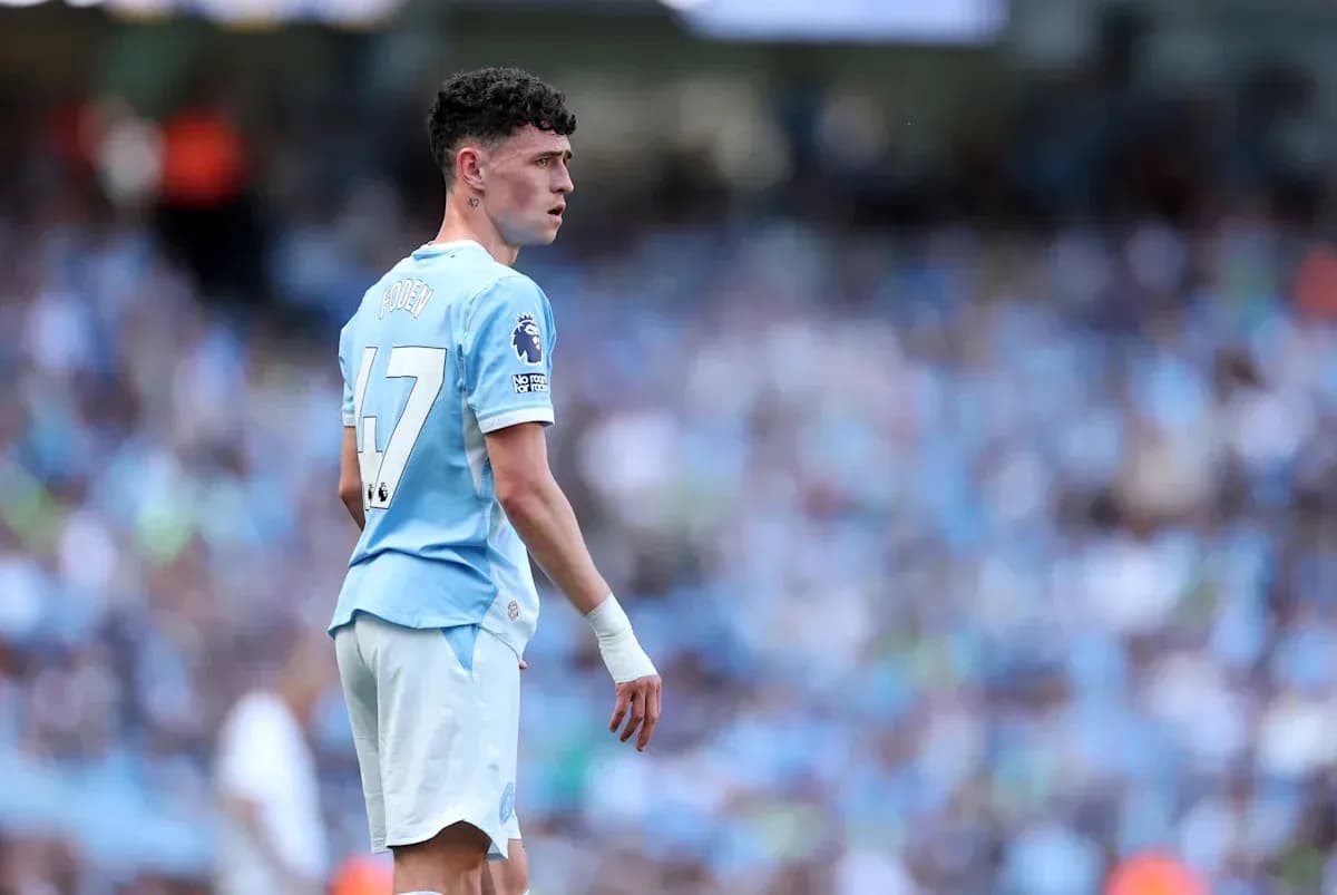 Phil Foden en acción durante un partido Phil Foden en acción durante un partido