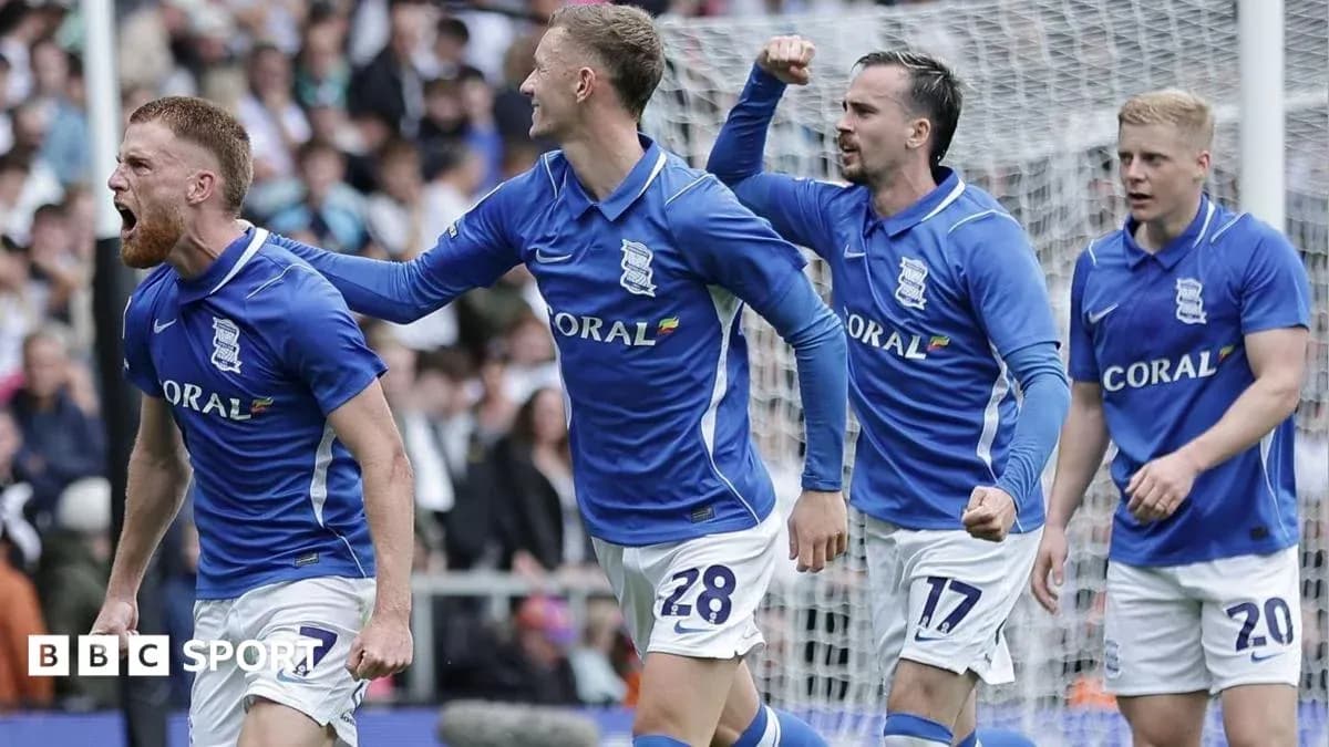 Jugadores de Birmingham City celebrando un gol Jugadores de Birmingham City celebrando un gol