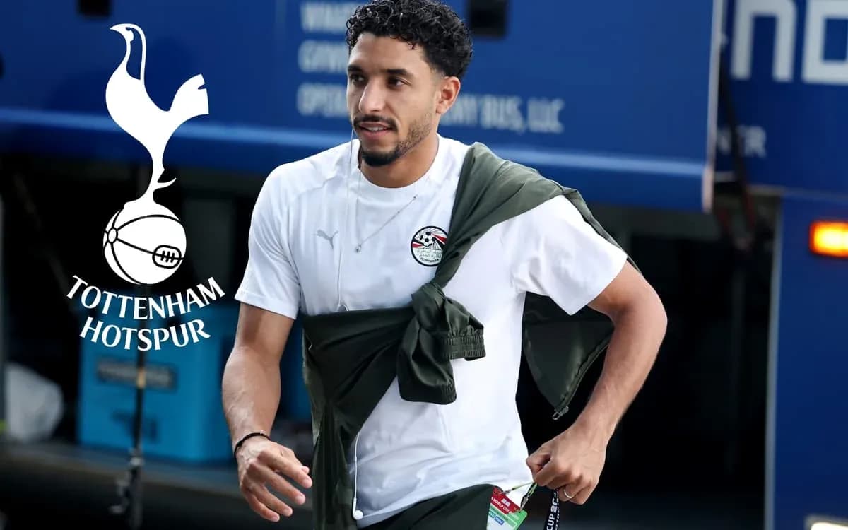 Jugador de Tottenham Hotspur llegando al entrenamiento Jugador de Tottenham Hotspur llegando al entrenamiento