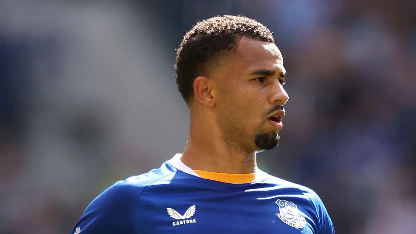 Jugador de Everton en el campo durante partido Jugador de Everton en el campo durante partido