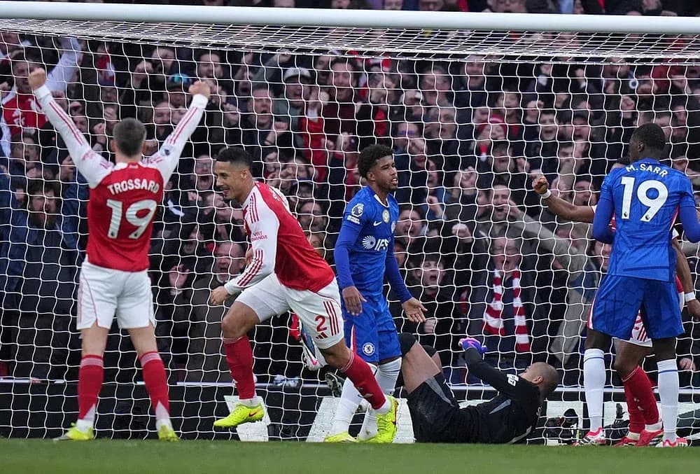 Celebración de jugadores de Arsenal tras un gol Celebración de jugadores de Arsenal tras un gol