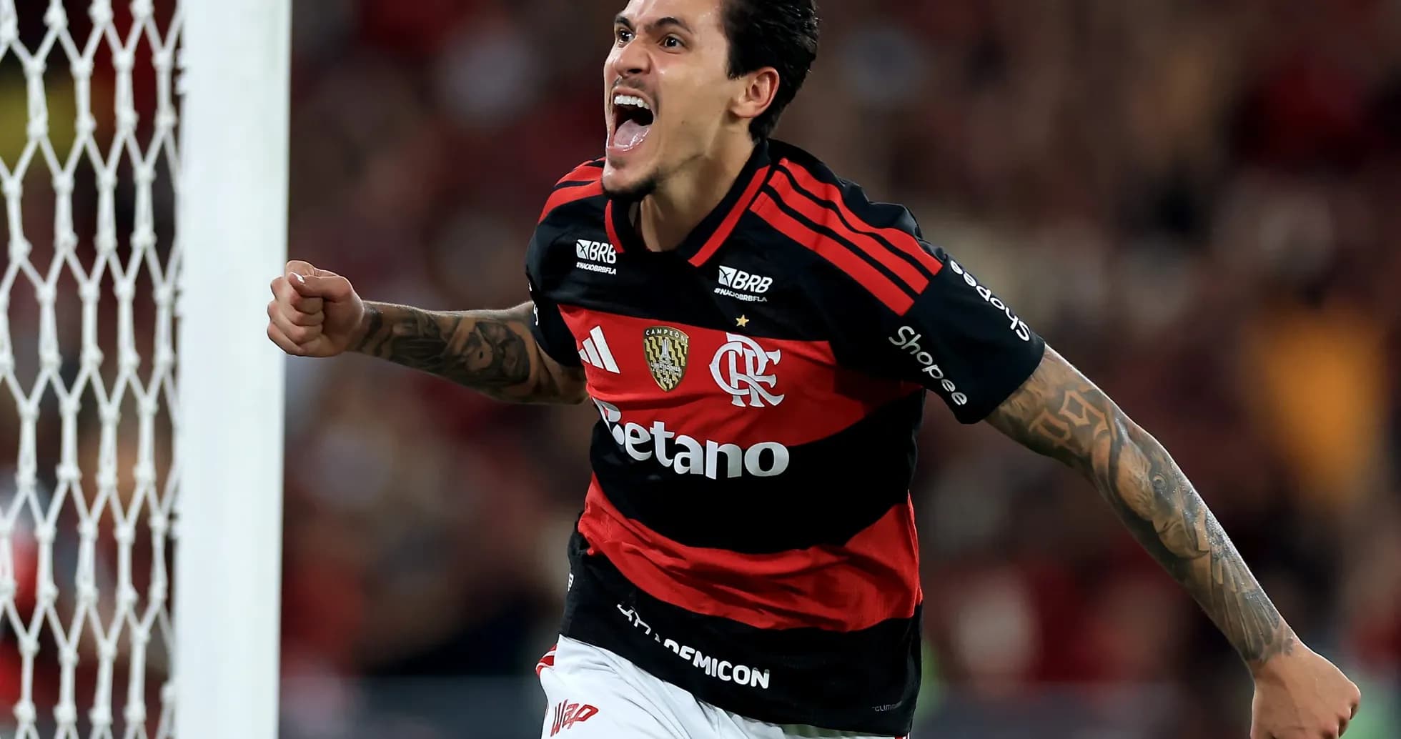 Jugador de Flamengo celebrando un gol Jugador de Flamengo celebrando un gol