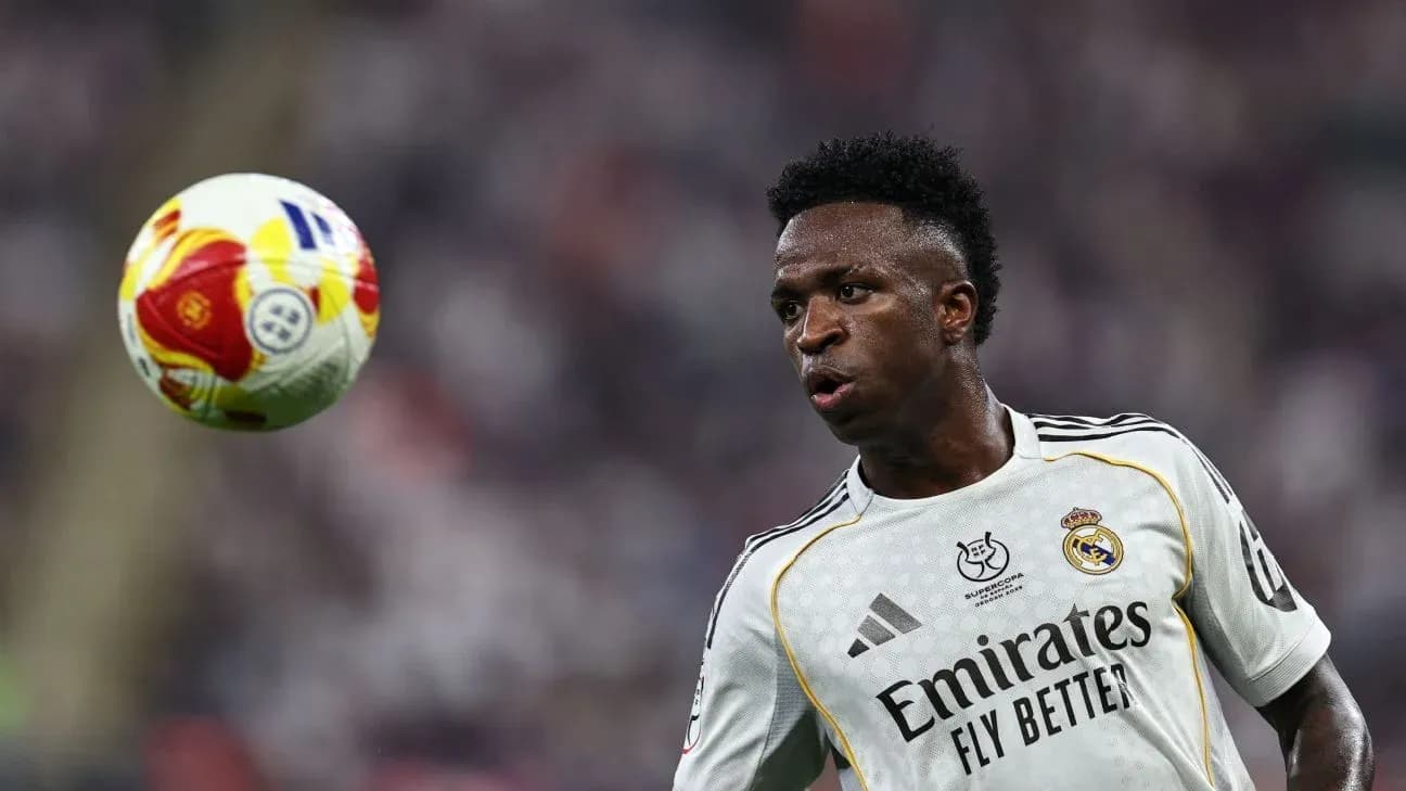 Vinícius Jr. controlando el balón en un partido Vinícius Jr. controlando el balón en un partido