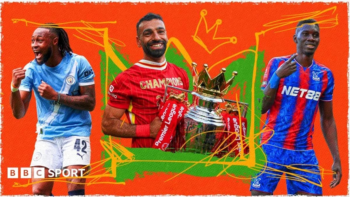 Tres futbolistas celebrando con trofeo de Premier League Tres futbolistas celebrando con trofeo de Premier League