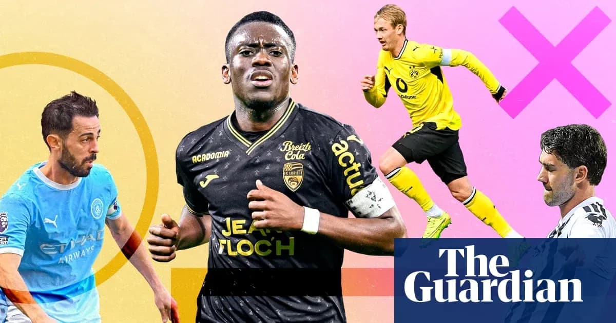 Jugadores de fútbol en acción con fondo colorido Jugadores de fútbol en acción con fondo colorido