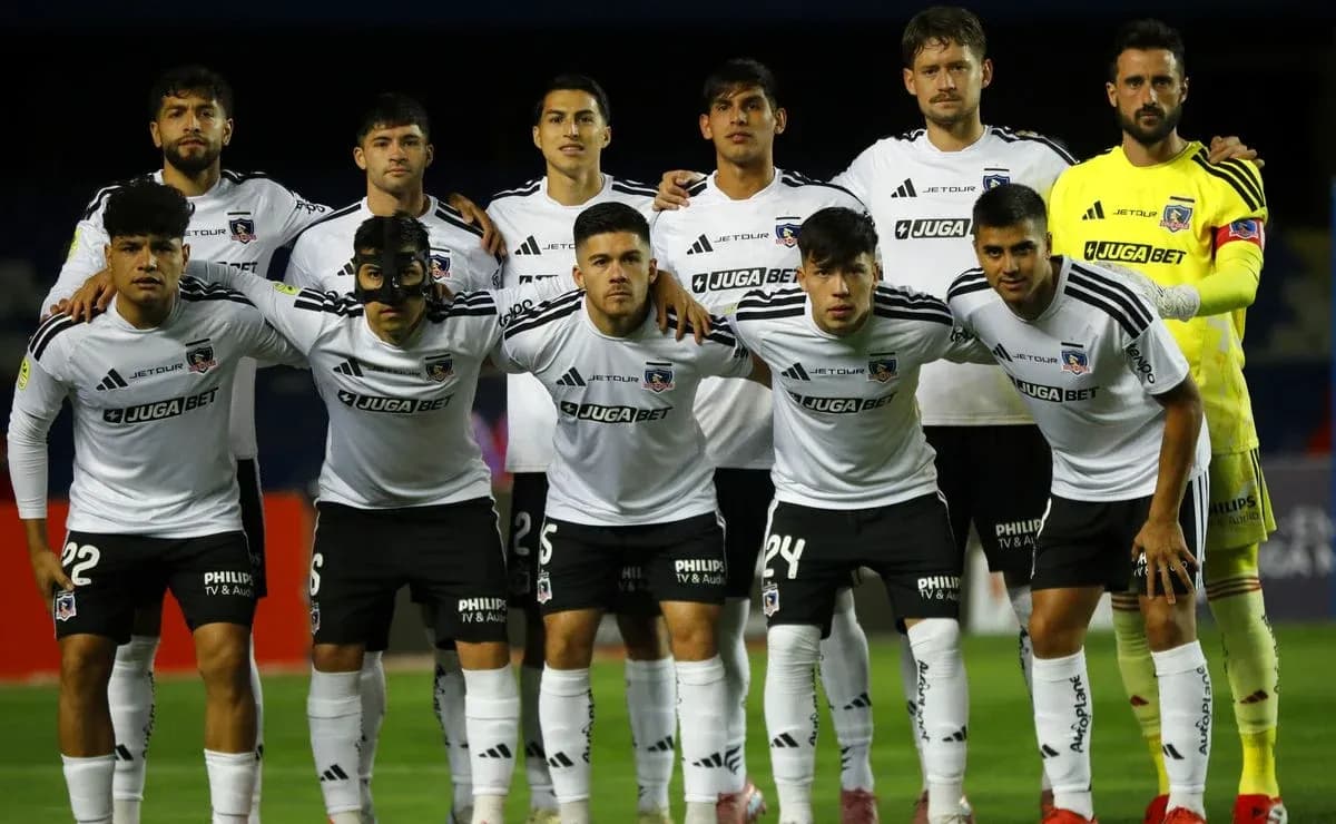 Equipo de Colo Colo en formación Equipo de Colo Colo en formación