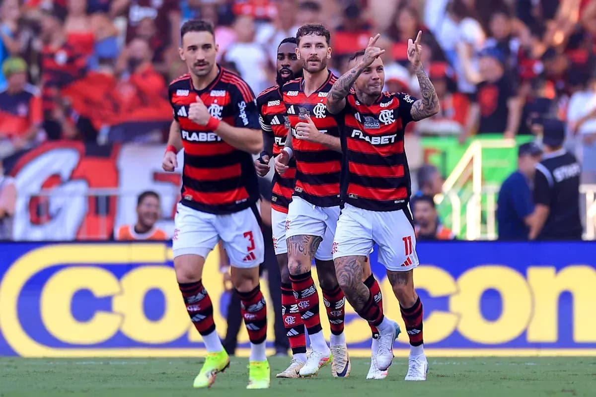 Jugadores de Flamengo celebrando un gol Jugadores de Flamengo celebrando un gol