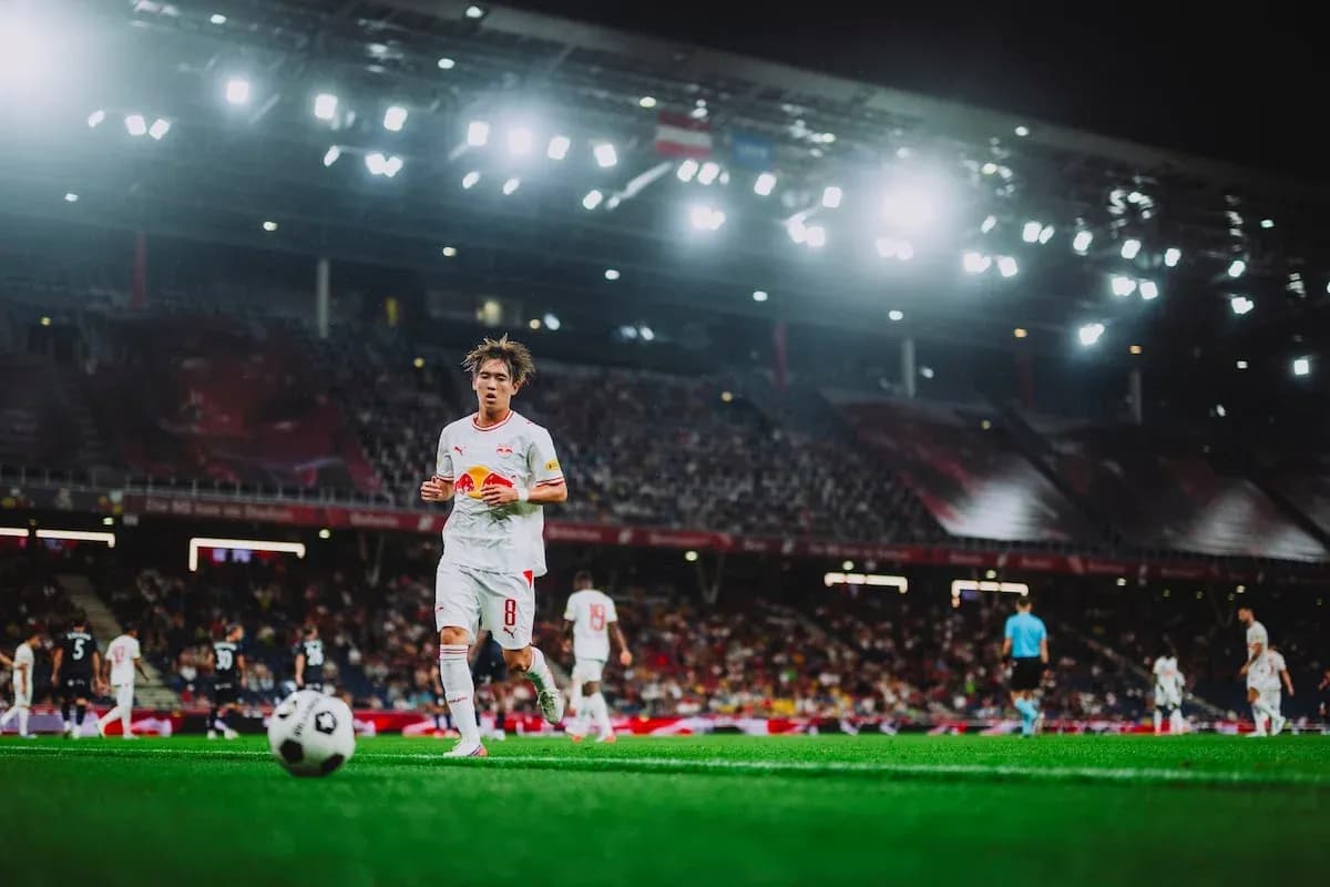 Jugador de Red Bull Salzburg en el partido Jugador de Red Bull Salzburg en el partido