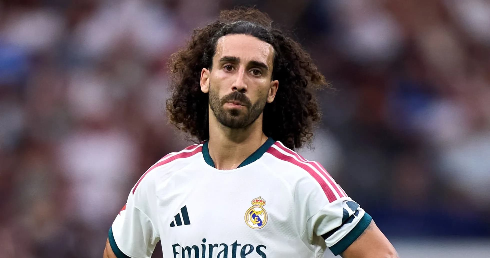 Jugador de Real Madrid en el campo durante partido Jugador de Real Madrid en el campo durante partido