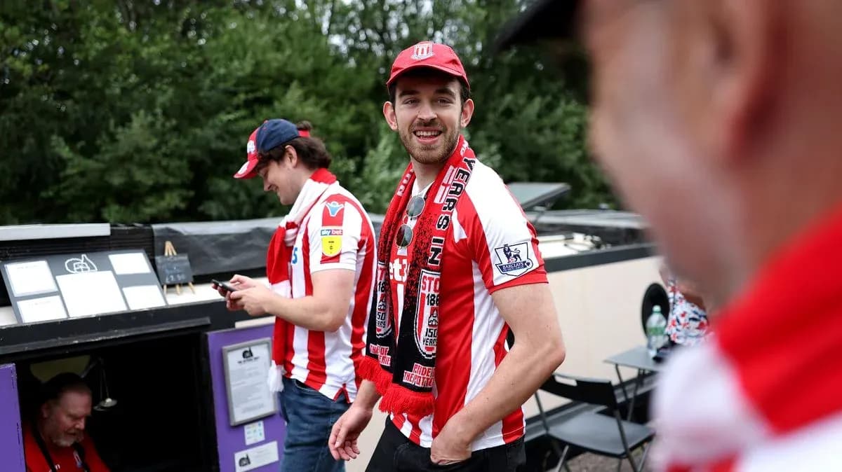 Aficionados de Stoke City en un evento previo al partido Aficionados de Stoke City en un evento previo al partido