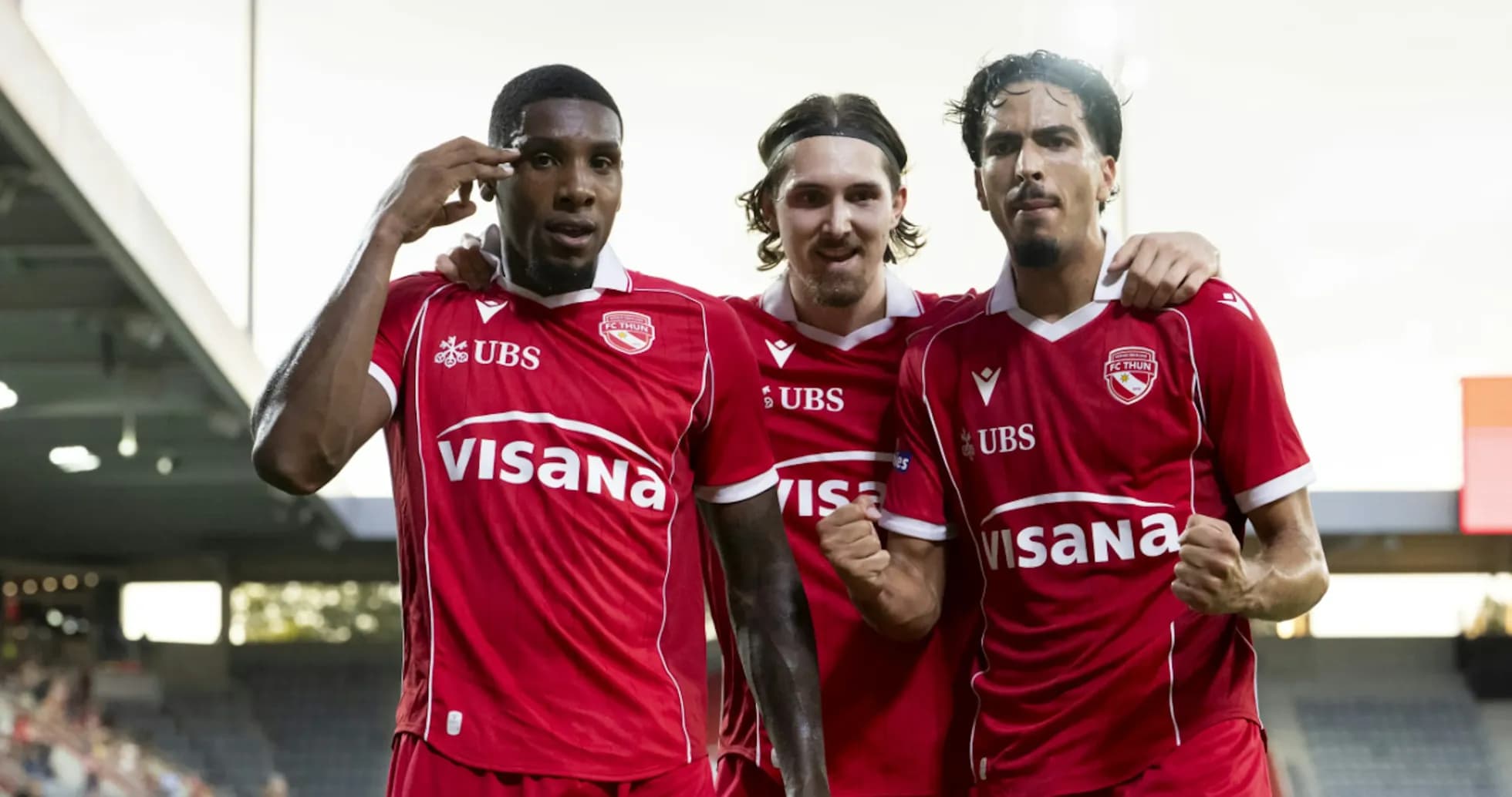 Jugadores del FC Thun celebrando un gol Jugadores del FC Thun celebrando un gol