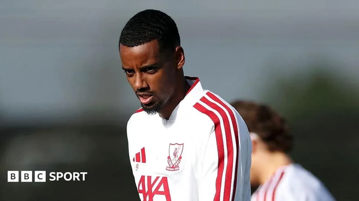 Jugador entrenando con camiseta del Liverpool FC Jugador entrenando con camiseta del Liverpool FC