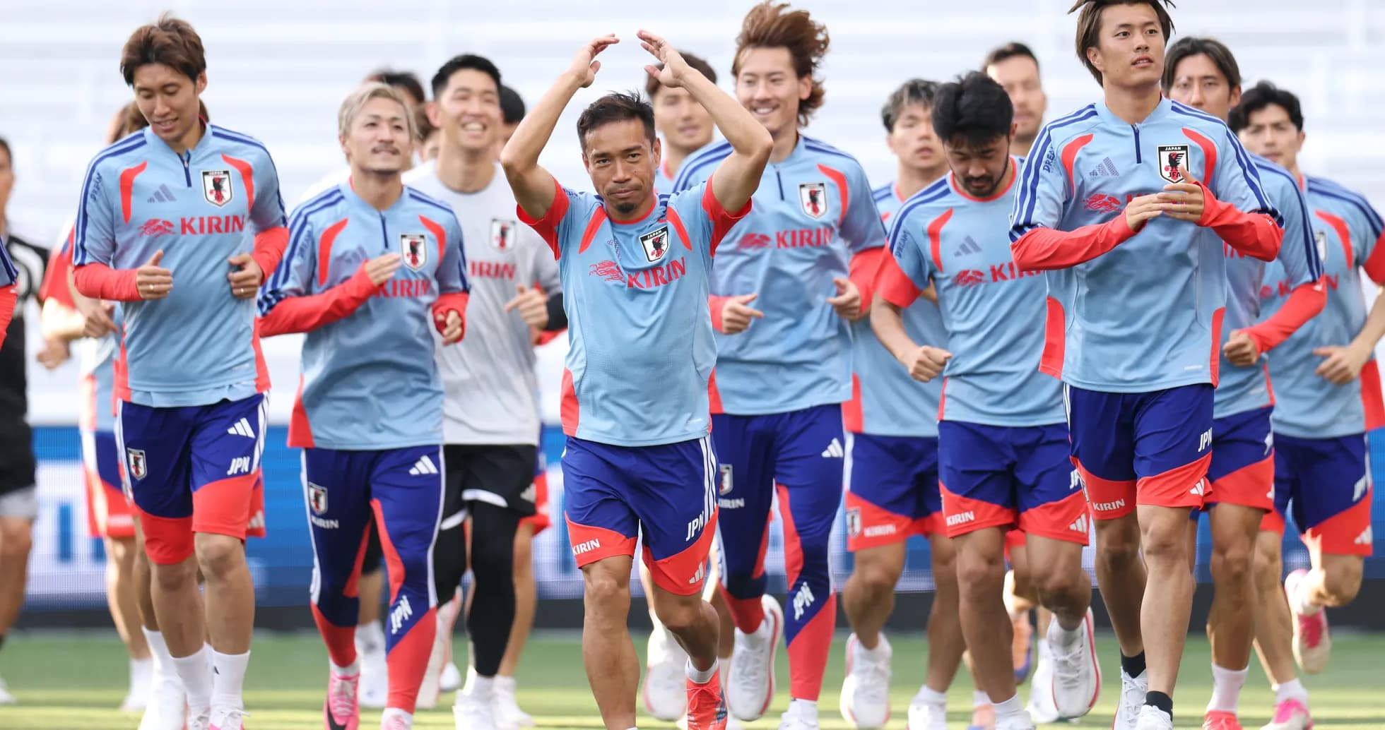 Jugadores de Japón entrenando para el Mundial Jugadores de Japón entrenando para el Mundial