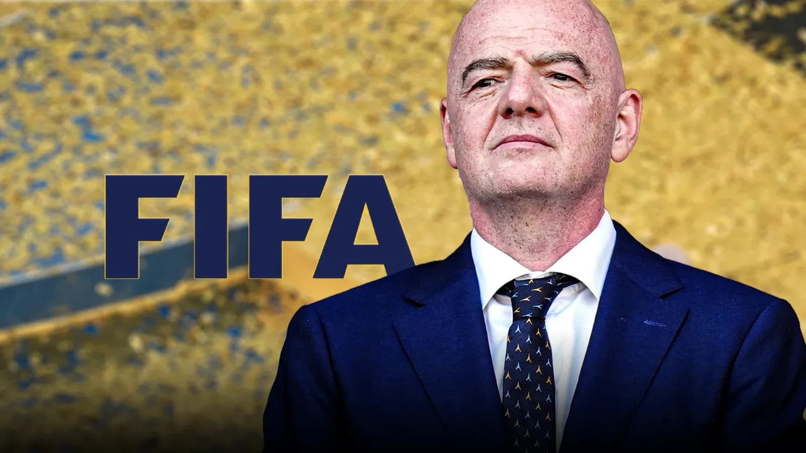 Gianni Infantino con logo de FIFA de fondo Gianni Infantino con logo de FIFA de fondo