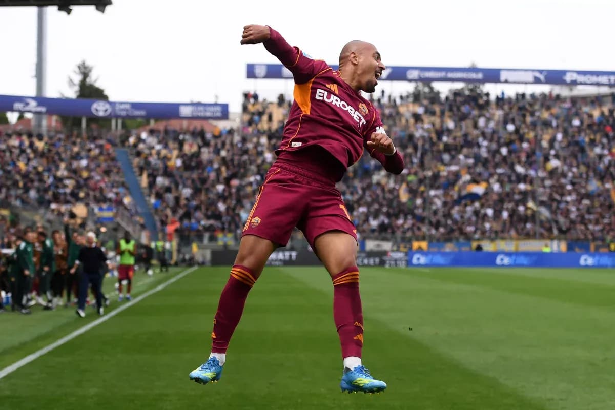 Jugador de AS Roma celebrando un gol Jugador de AS Roma celebrando un gol