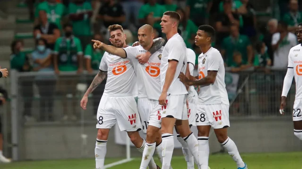 Jugadores de Lille celebrando un gol Jugadores de Lille celebrando un gol