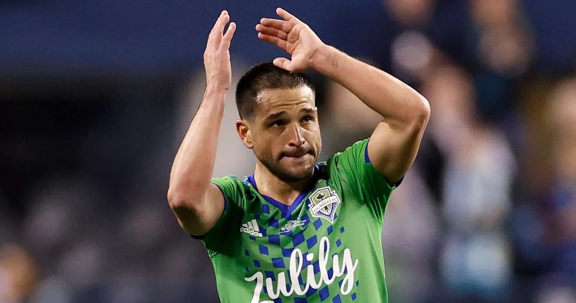Jugador del Seattle Sounders aplaudiendo Jugador del Seattle Sounders aplaudiendo