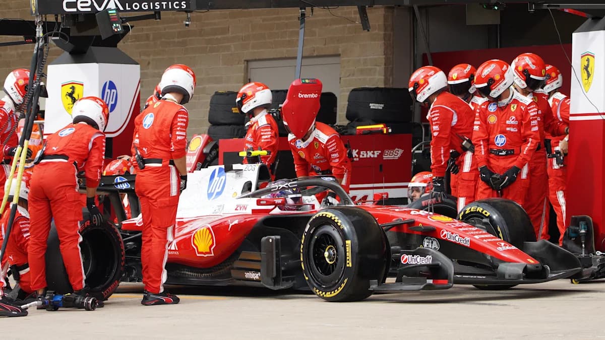 Hamilton concentra esfuerzos en que Ferrari logre el segundo lugar en el campeonato de constructores de F1 Hamilton concentra esfuerzos en que Ferrari logre el segundo lugar en el campeonato de constructores de F1