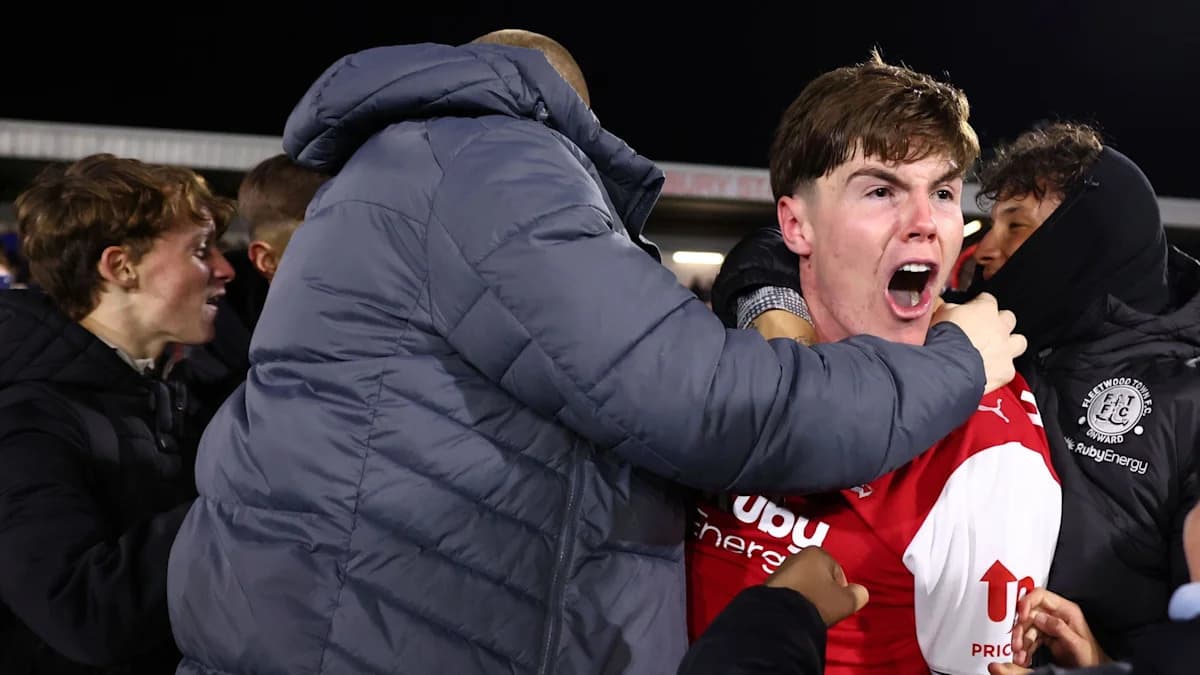 Fleetwood Town logra una histórica victoria ante Arsenal y avanza a cuartos de la Carabao Cup Fleetwood Town logra una histórica victoria ante Arsenal y avanza a cuartos de la Carabao Cup