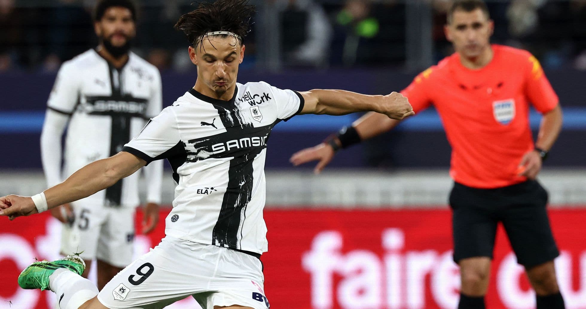 Récord de 34 años en Ligue 1 roto con cuatro penales en un emocionante partido entre Paris FC y Rennes Récord de 34 años en Ligue 1 roto con cuatro penales en un emocionante partido entre Paris FC y Rennes